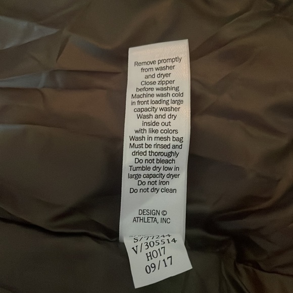 FINAL💵NWT Athleta Responsible Down Tundra Vest XS - Picture 6 of 6
